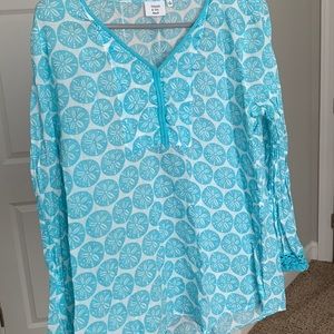 Crown & Ivy beachy long sleeve